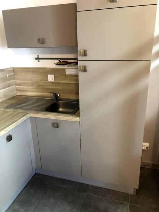 Residence Les Martinets, Grand Studio Vue Degagee, 4 Couchages, Cellier, Meuble De Tourisme 3 Etoiles, Parking Gratuit Chamrousse Exterior photo