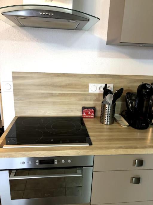 Residence Les Martinets, Grand Studio Vue Degagee, 4 Couchages, Cellier, Meuble De Tourisme 3 Etoiles, Parking Gratuit Chamrousse Exterior photo
